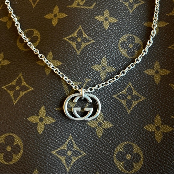 Gucci 925 Sterling Silver “GG” Logo Pendant Interlocking Chain Necklace - Picture 6 of 12